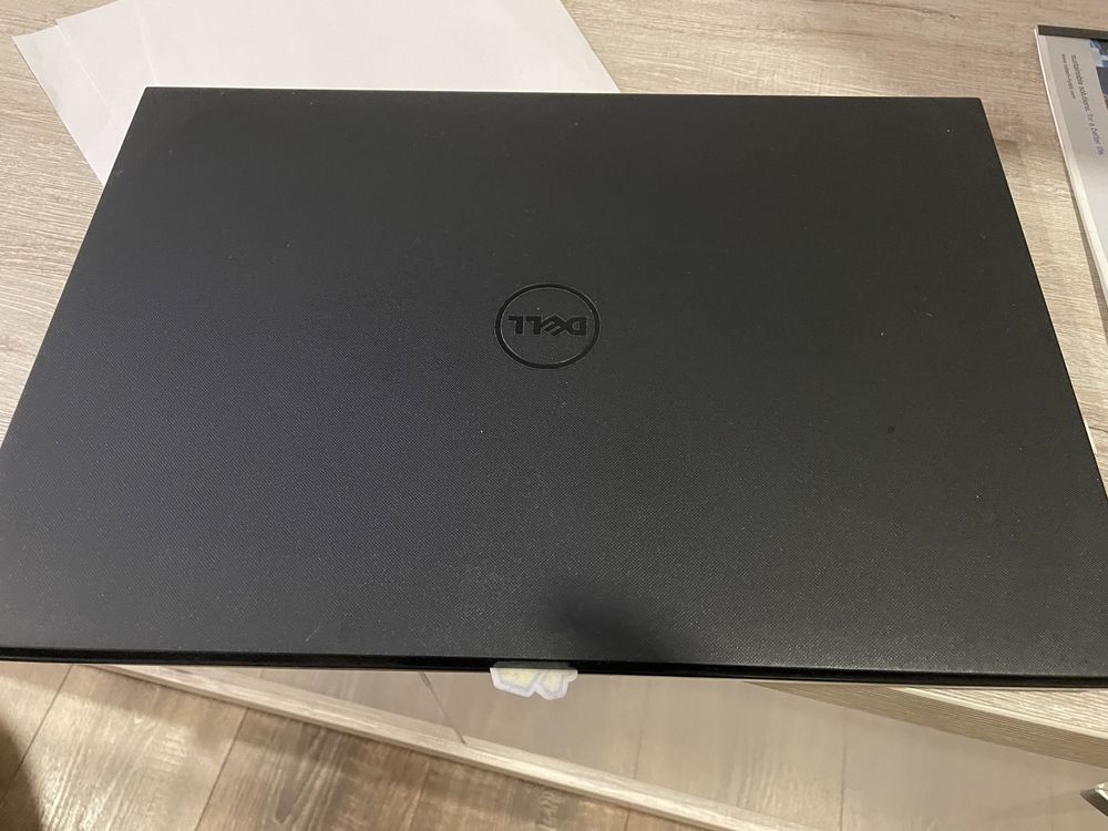 Dell Inspiron 15