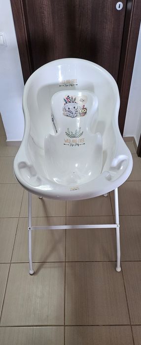 Cadita cu scaun și suport