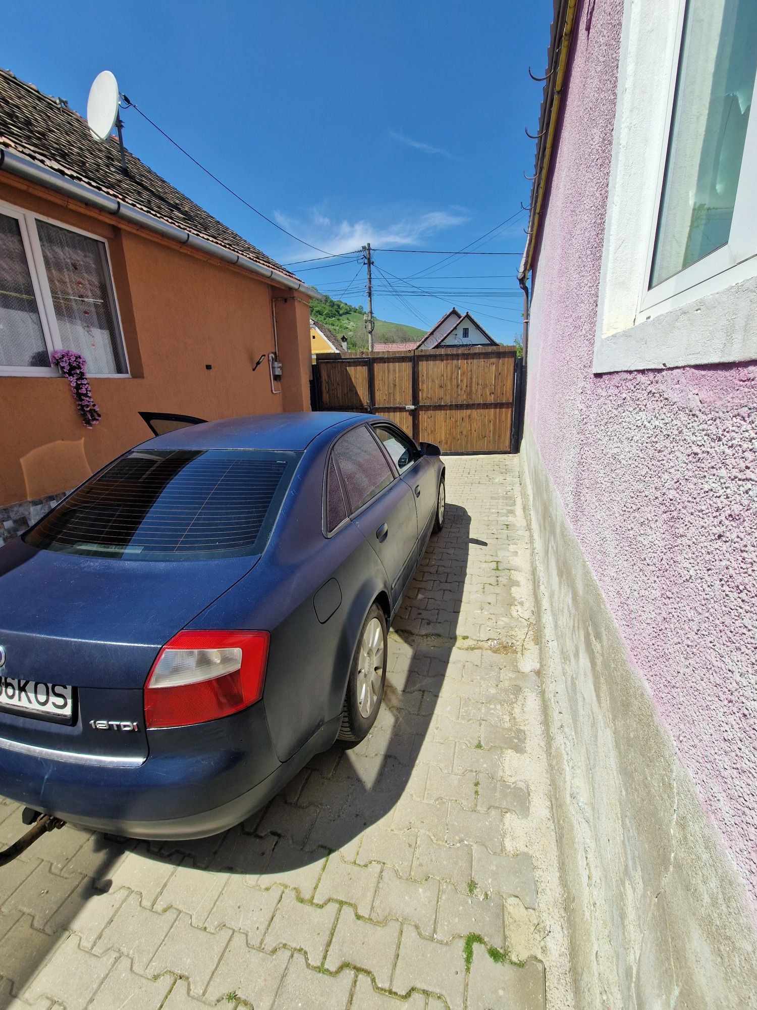 Vând mașină audi a4 b6