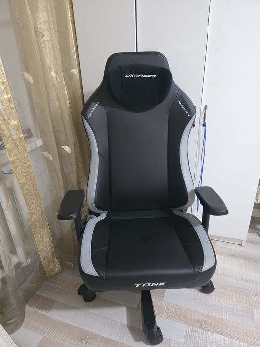 Игровое кресло Dxracer Tank V2  в отличном состоянии