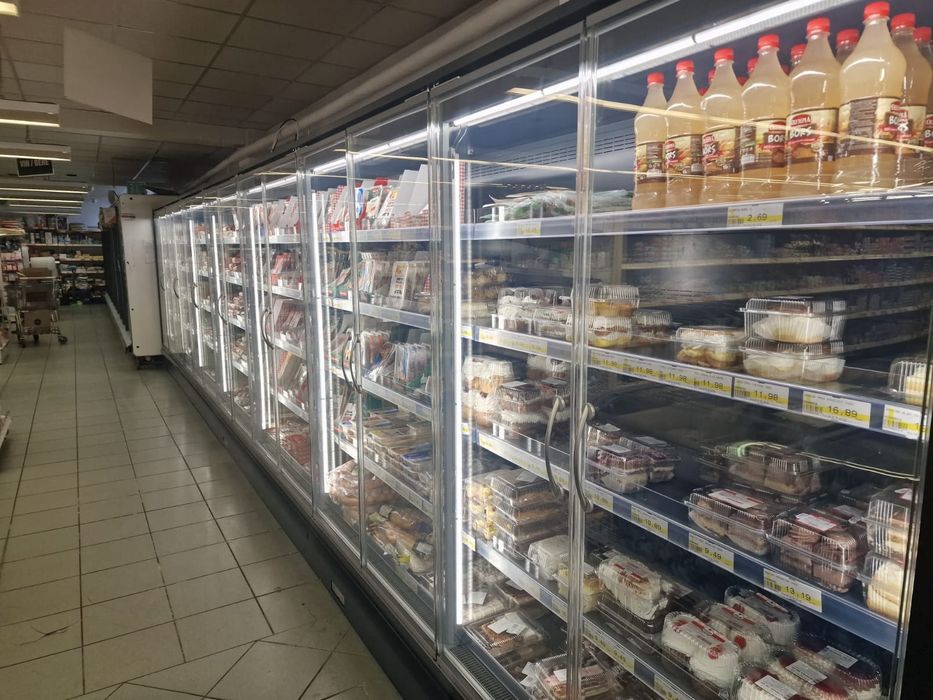 Vitrine friforifice cele mai ieftine cu montaj gratis!