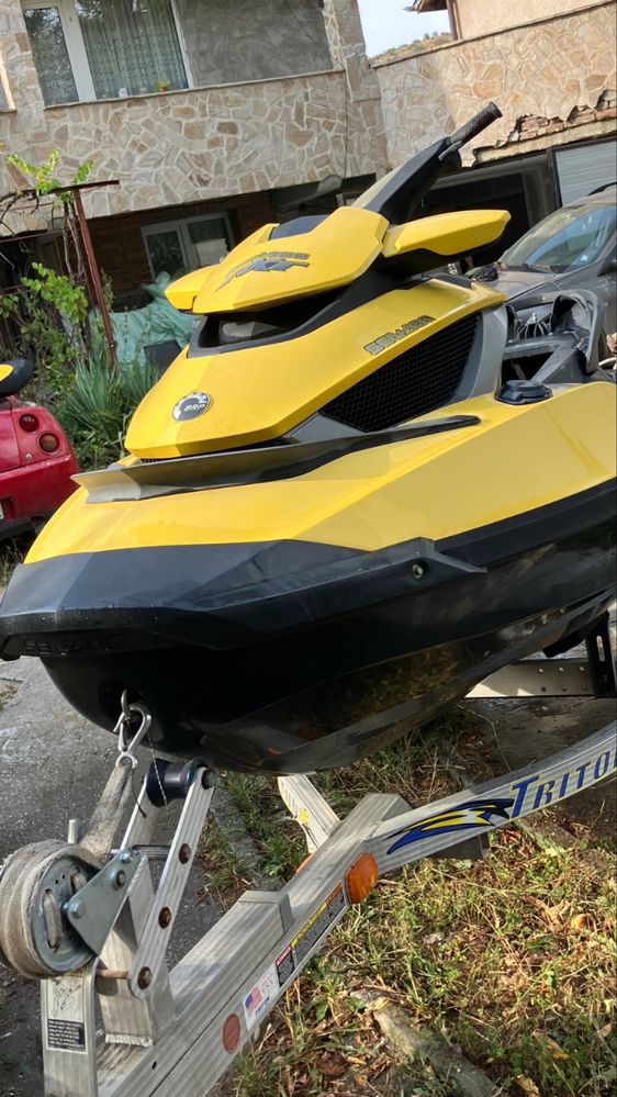 Продавам джет SEA- DOO