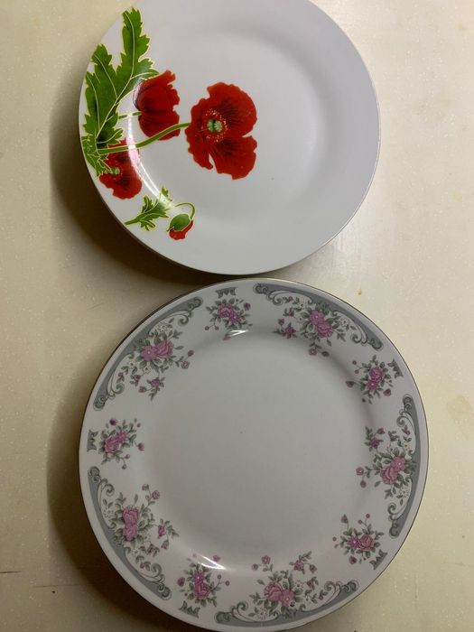Тарелки крупные, новые (23 и 27 см)
