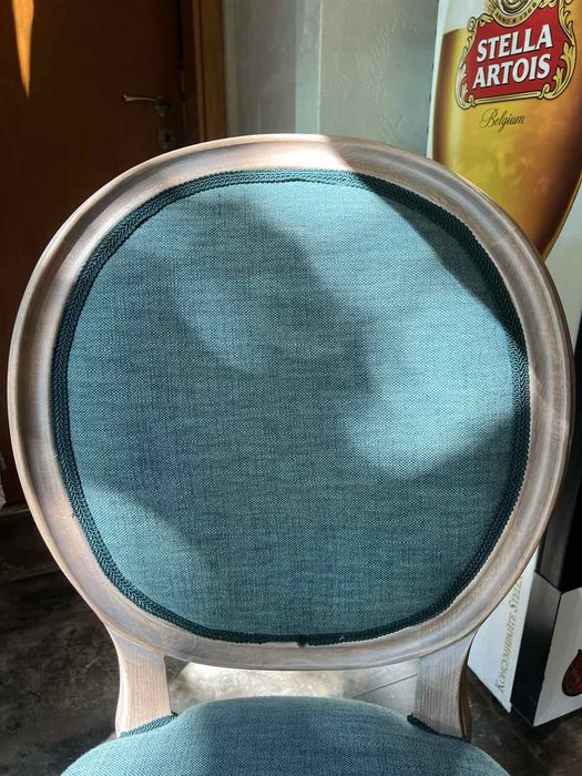 Стол масив в зелено