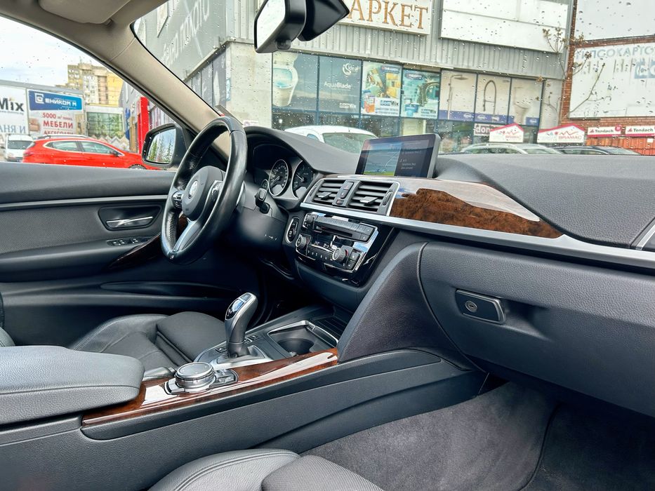 BMW 320 xDrive Facelift M sport Adaptive LED