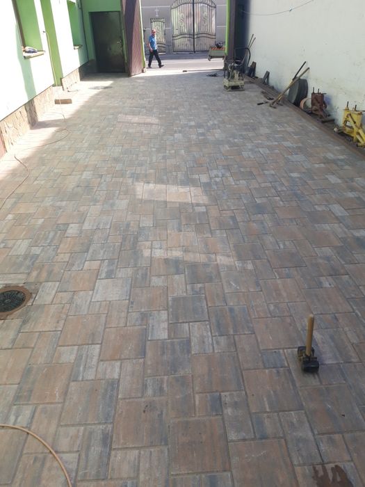 Montaj pavaje și Borduri