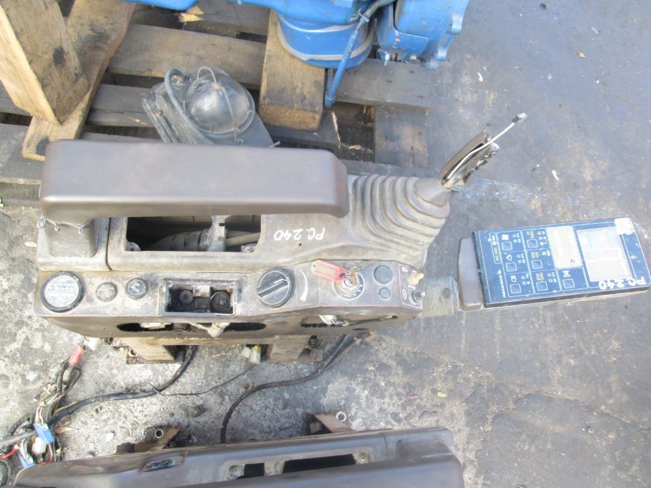 Electronica de bord de excavator Komatsu PC240 .