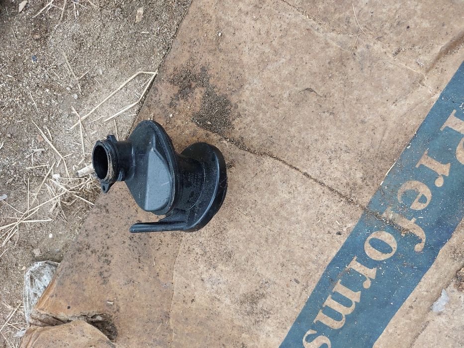 Гърло маслен филтър Бмв ф10 520д 184кс  n47 bmw f10 f11