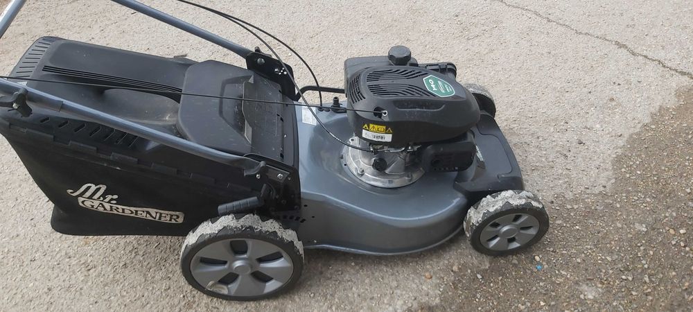 Косачка бензинова самоходна Хонда-Брикс