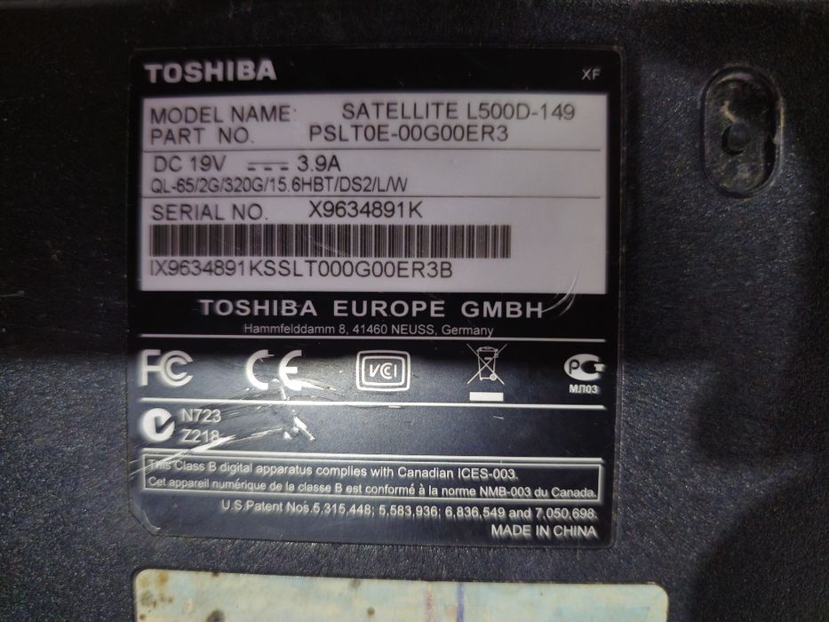 Vând laptop Acer, folosit de mine, în condiții bune de funcționare.