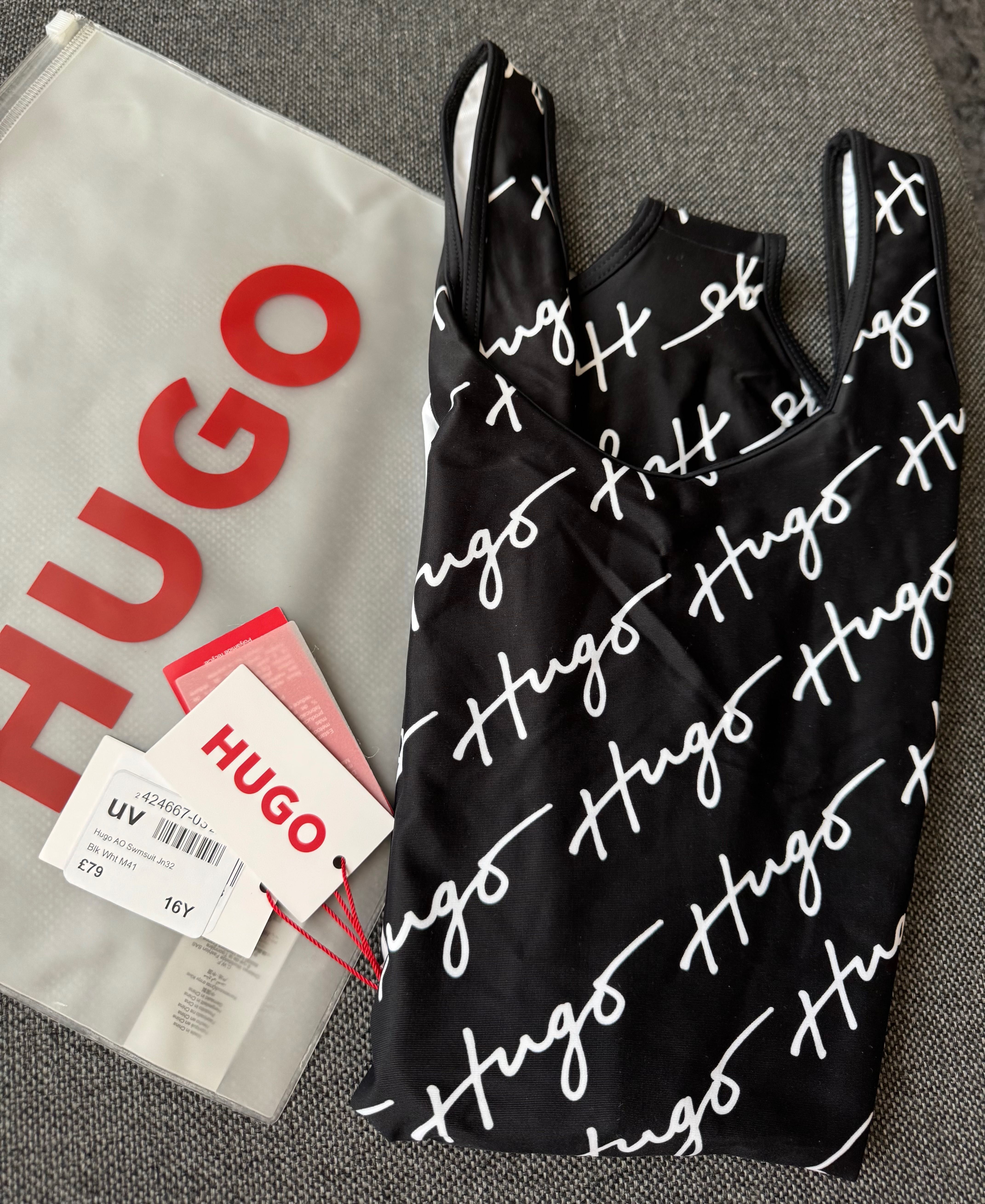 Оригинален, нов бански Hugo
