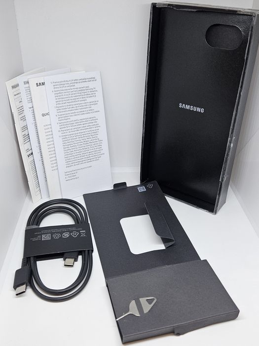 Samsung Galaxy Z Flip6 512Gb/12Ram Гаранция