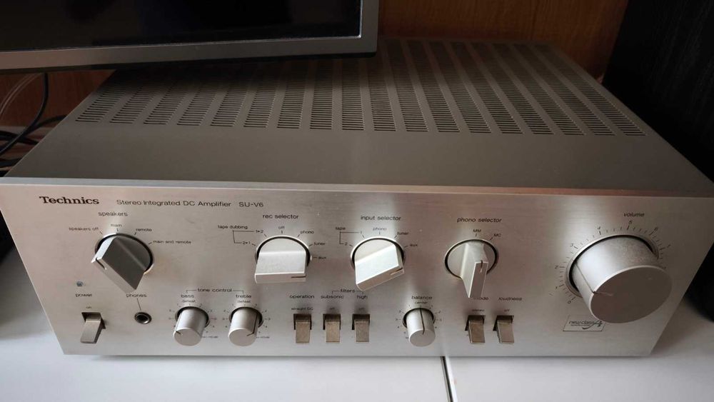 Усилвател Technics SU-V6