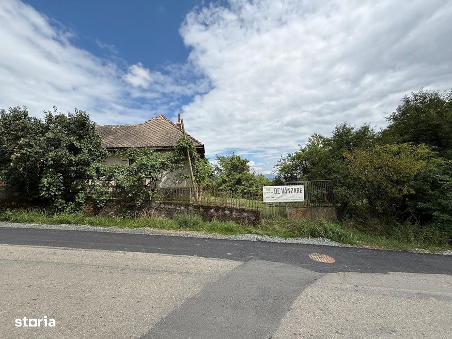 Com. Grosi - Teren intravilan ( 13 ari )