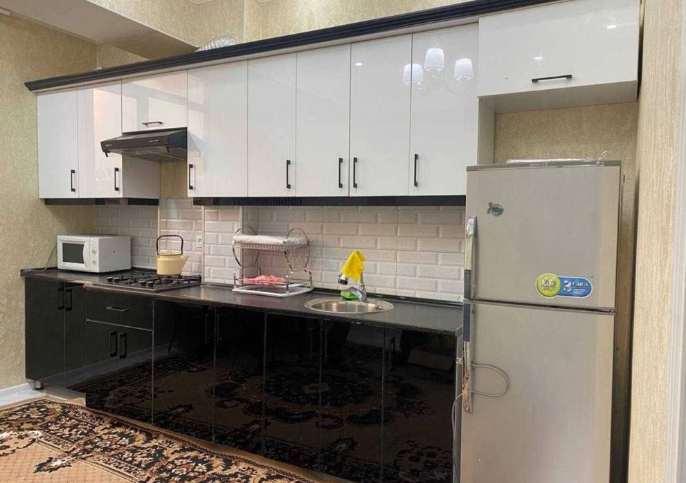 Sergeli metro Goldin Laif yaqinda arenda