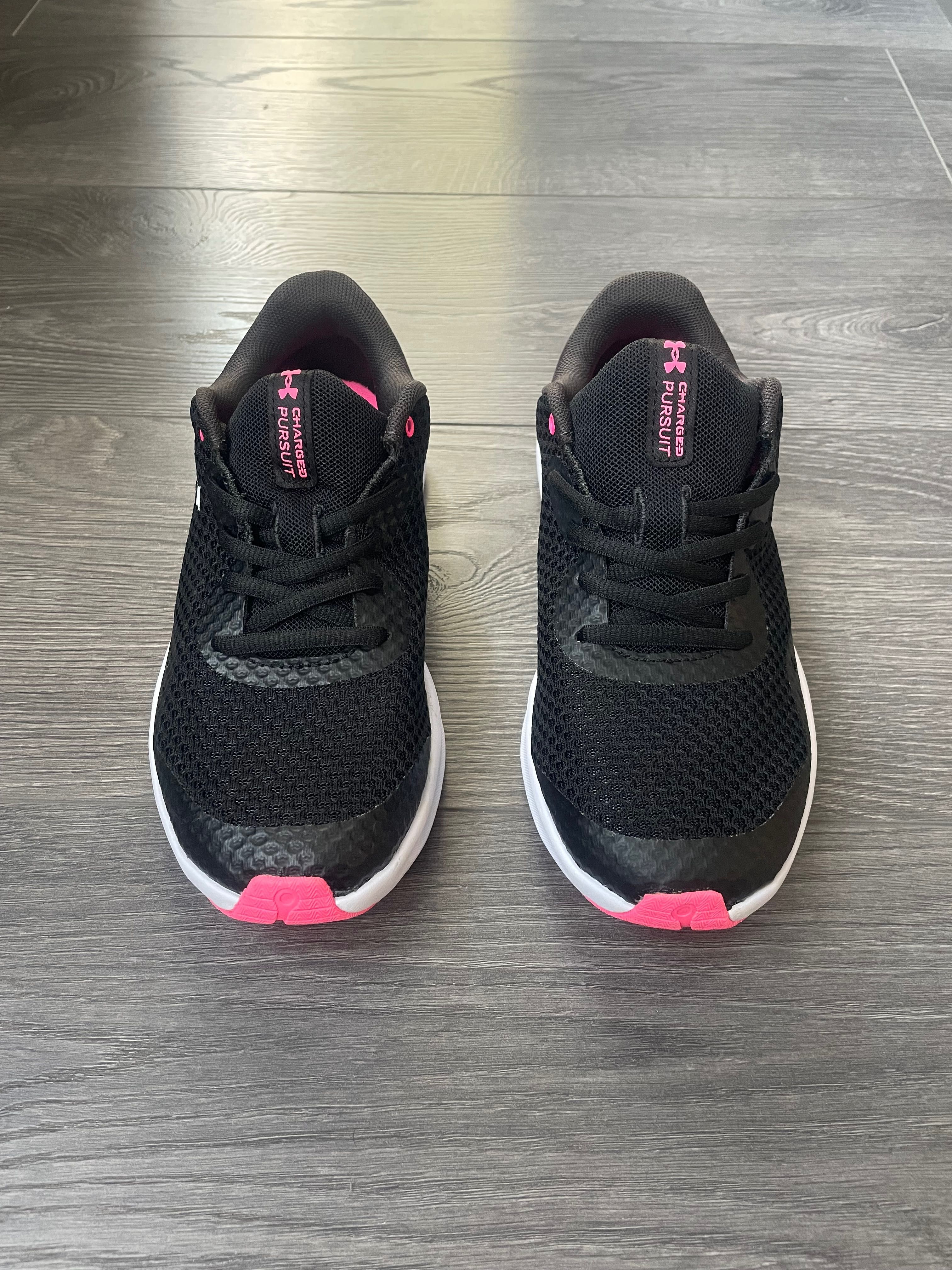 Дамски маратонки Under Armour N36