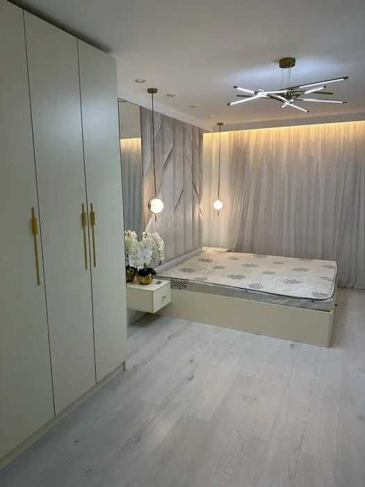 УСПЕЙТЕ!!! Срочно Сдается 2-х ком квартира рядом на Алайском В Ц5 823*