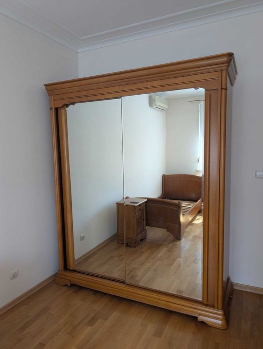 Гардероб с огледални врати (2 броя)