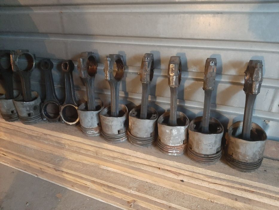 Продам поршень Зил