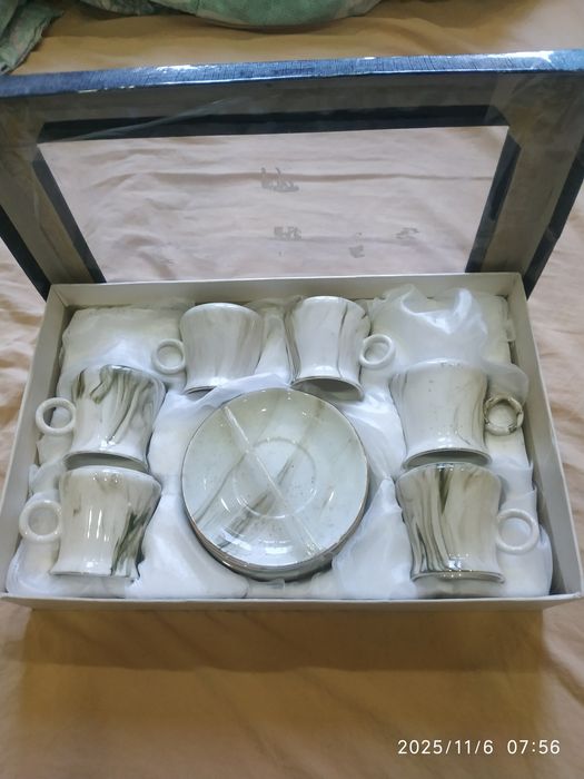 Продаю кофейный сервиз.