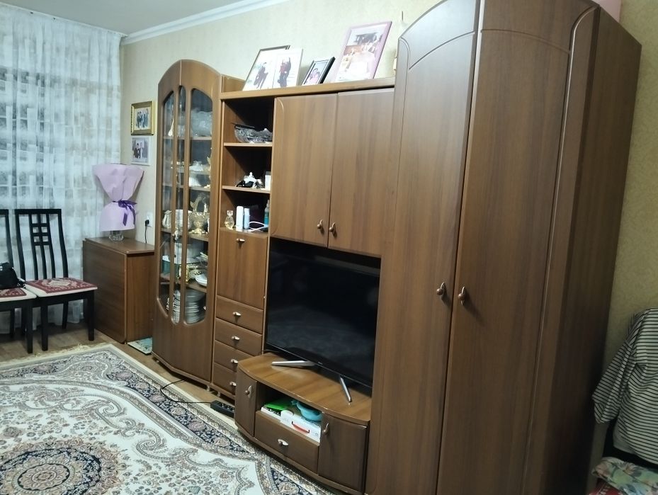 Стенка б/у в хорошем состоянии40000