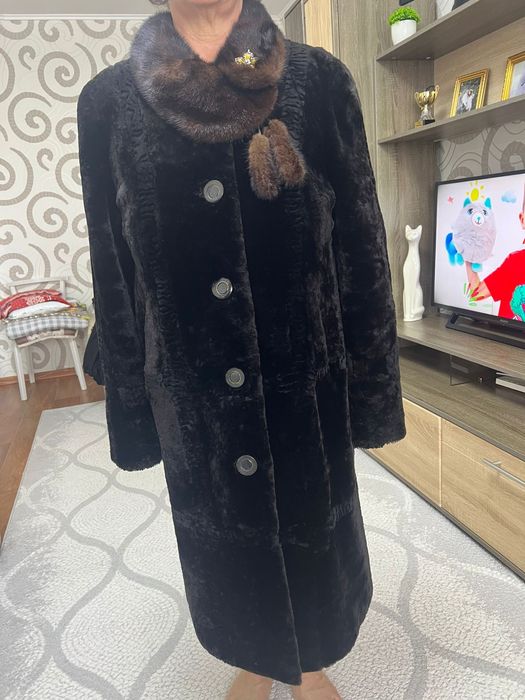 Мутоновая шуба размер 48-50