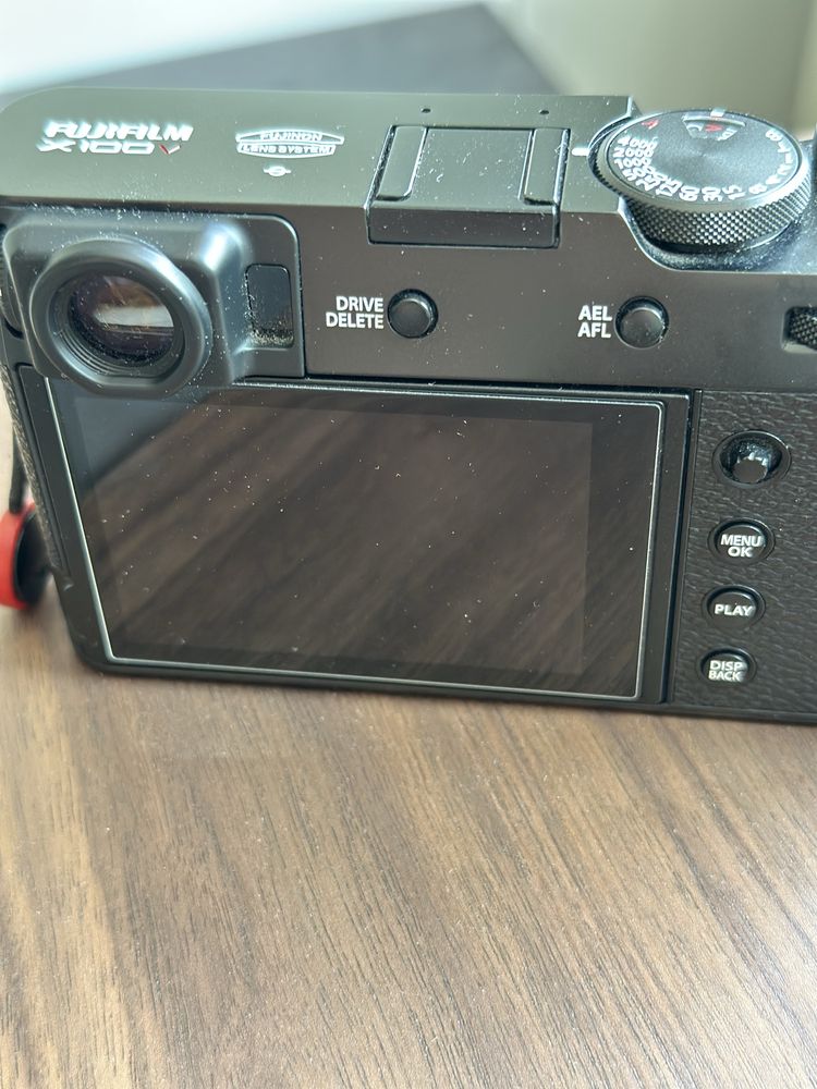 Fujifilm X100V, squarehood, weather kit и още много аксесоари!