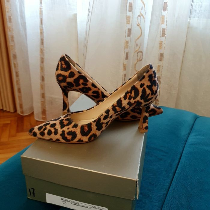 Pantof Shiver(Pitii) material par  ponei nr 40 vin perfect pt 25,5