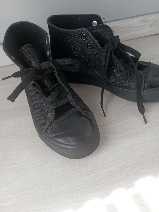 Ефектни кецове Mat star