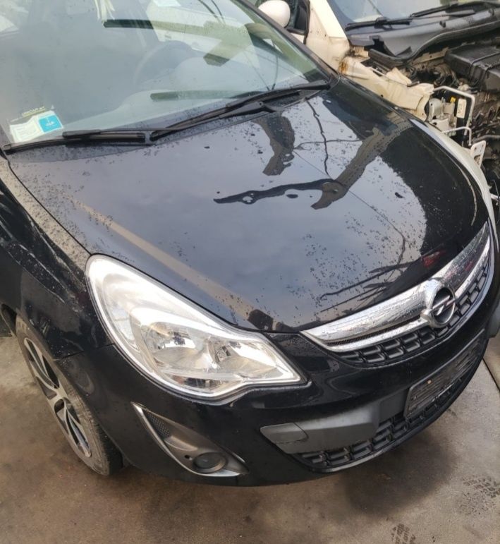 Dezmembrez opel corsa d facelift