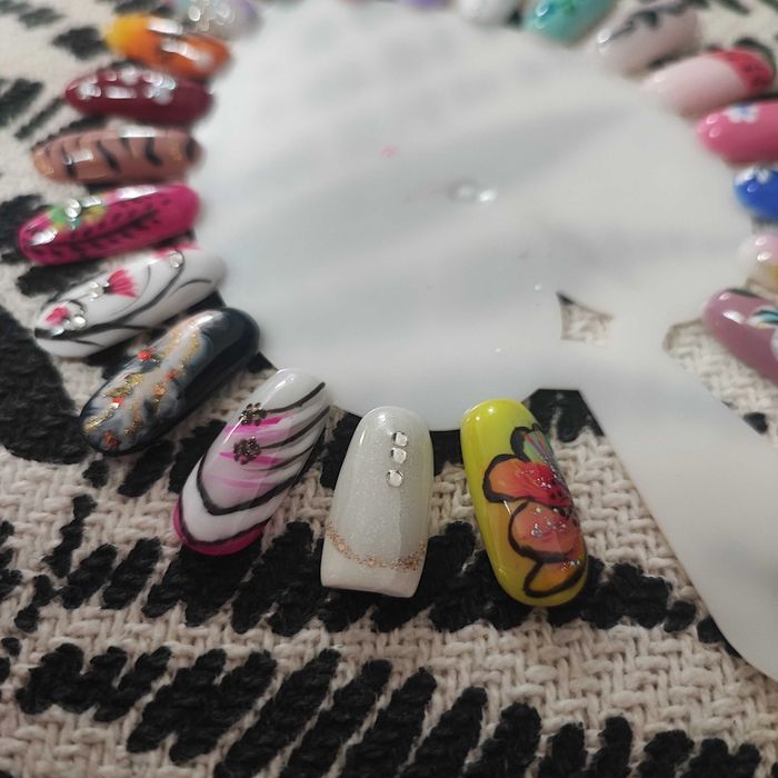 Unghii gel , semipermanenta , constructie ,desen