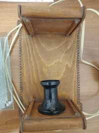 Стара дървена лампа