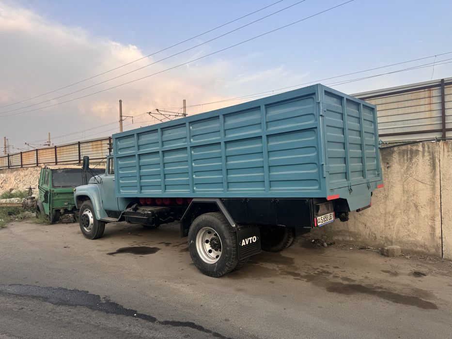 Zil 131 sotiladi xolati alo ishga tayyor 1990 yil ishi umuman yuq