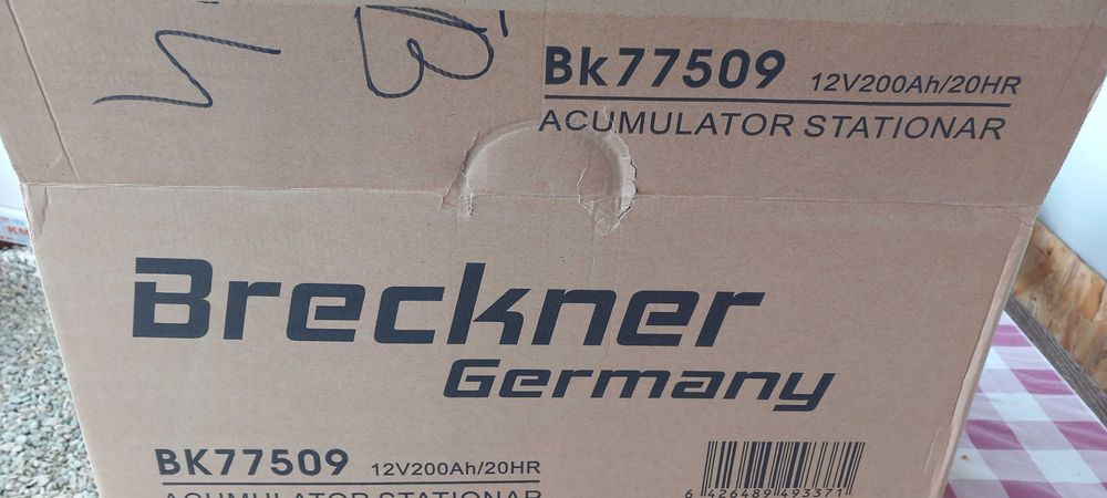 Invertor Breckner 3,2 kw si acumulatori cu gel  12 V /200A super preț