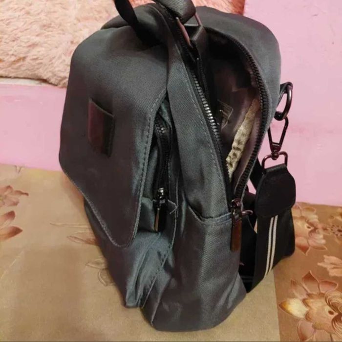 Rucsac dubla utilizare /poșetă umăr