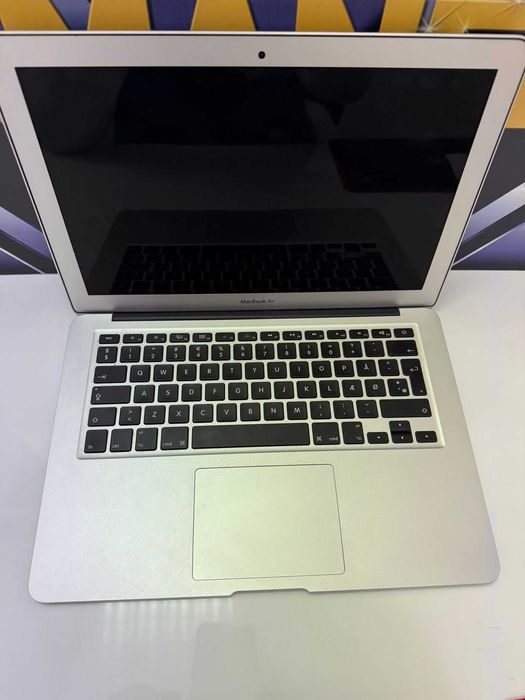 MacBook Air  Model A1466 (2015)  13"  i5  AGP Amanet Cod 3484