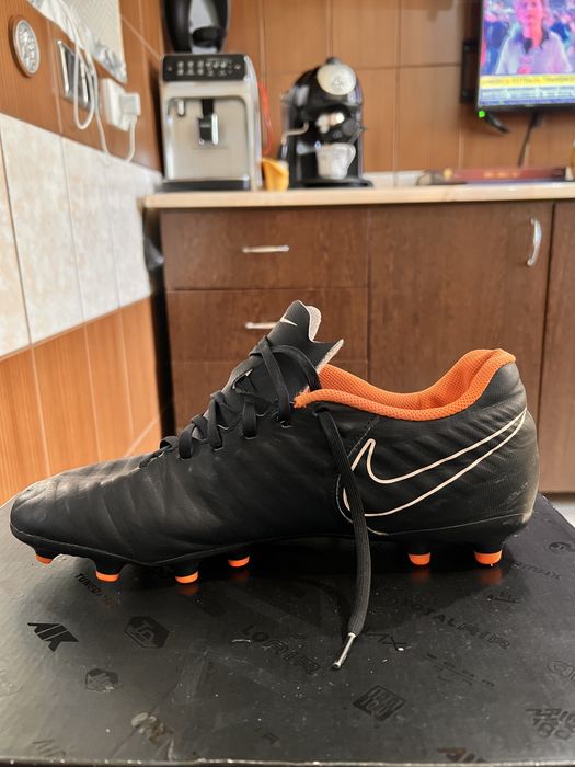 Ghete Nike Tiempo