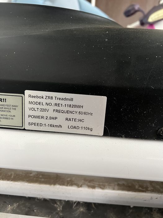 1.	Bandă de alergat Reebok – stare excelentă!