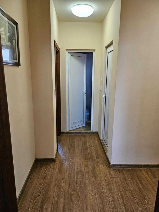 Продава се Тристаен апартамент в Пловдив, Остромила - 126 кв.м за 1556 €/кв.м - Снимка #8
