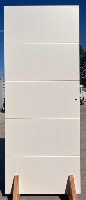 Ocazie, Vand urgent Usi din MDF Vopsite alb și gri !
