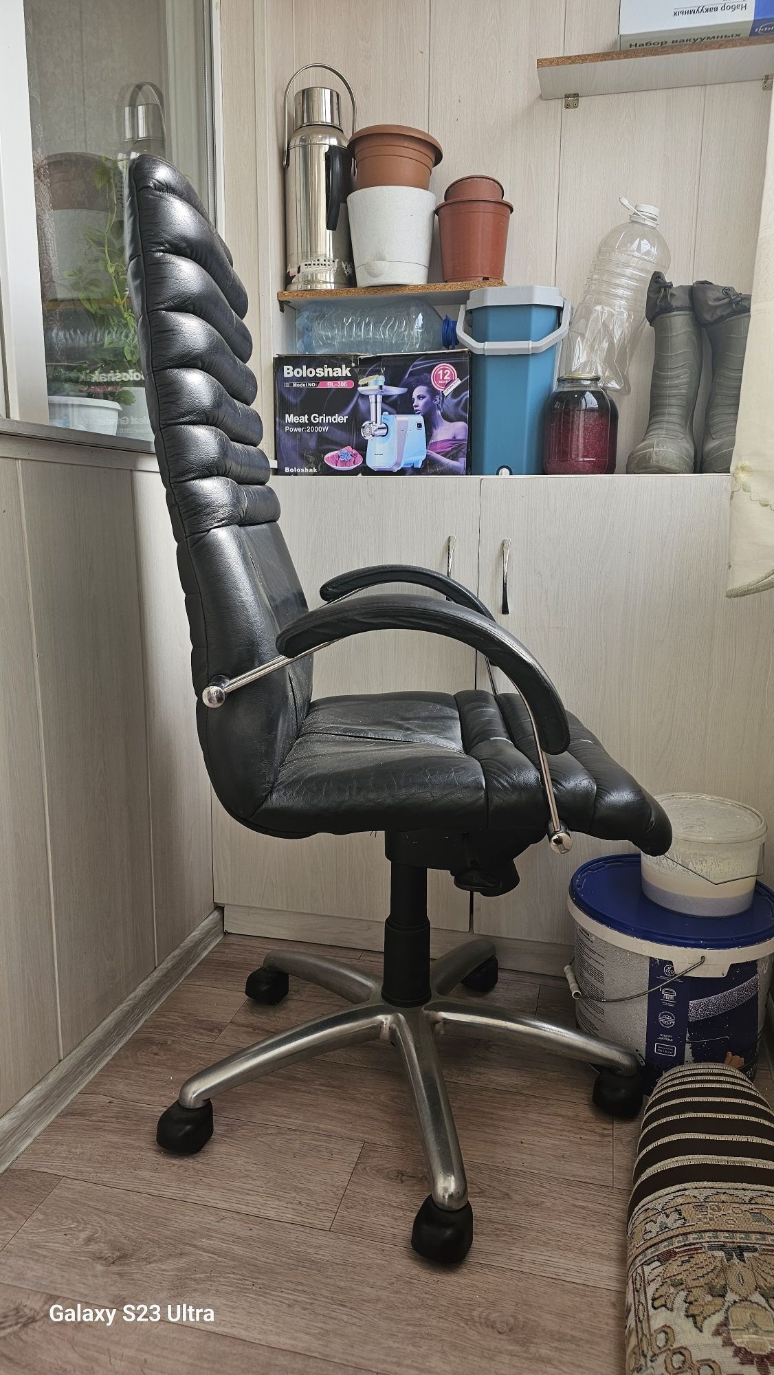 Кресло для офисов