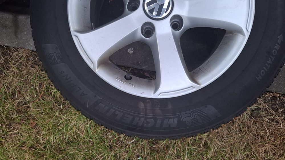 Jenti aliaj originale Vw cu anvelope 195/65 R15 M+S iarna