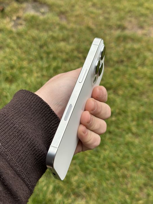 Iphone 16 pro srochna white