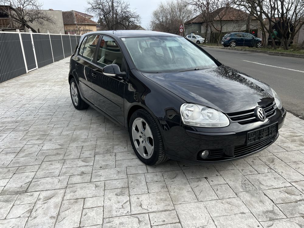 VW Golf 5 V Tour 1.9 TDI/2007/105 CP