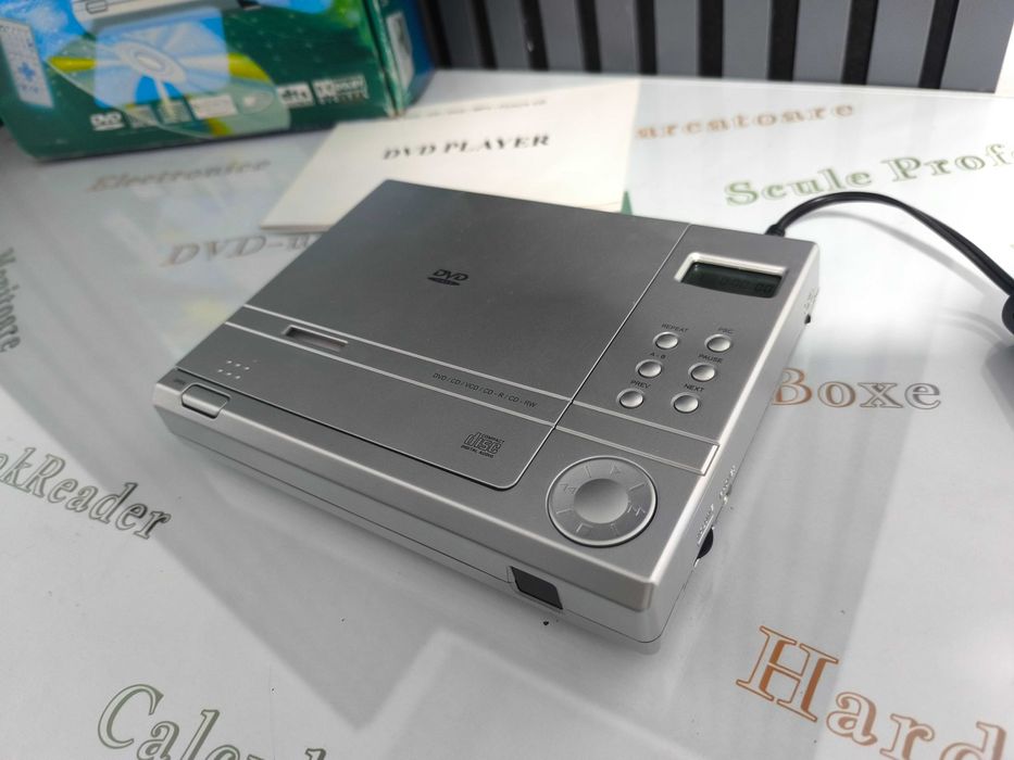 DVD Player Portabil - Compact, Multi-Format, DC12V