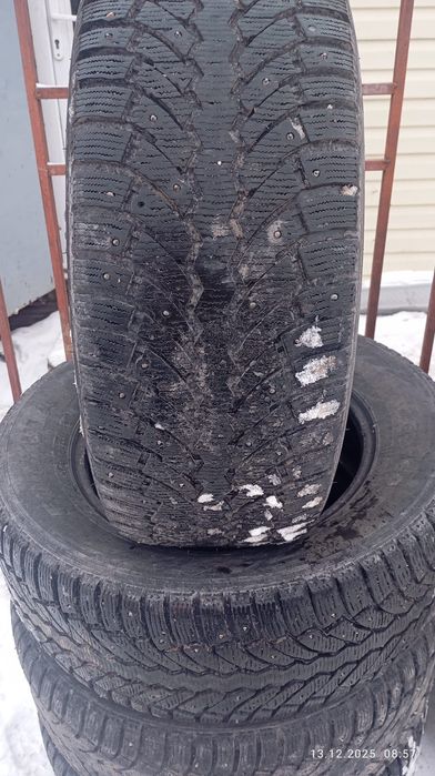 Зимние шины , б/у