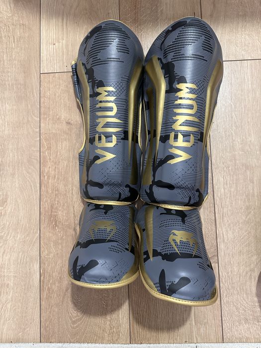 Продам футы и перчатки