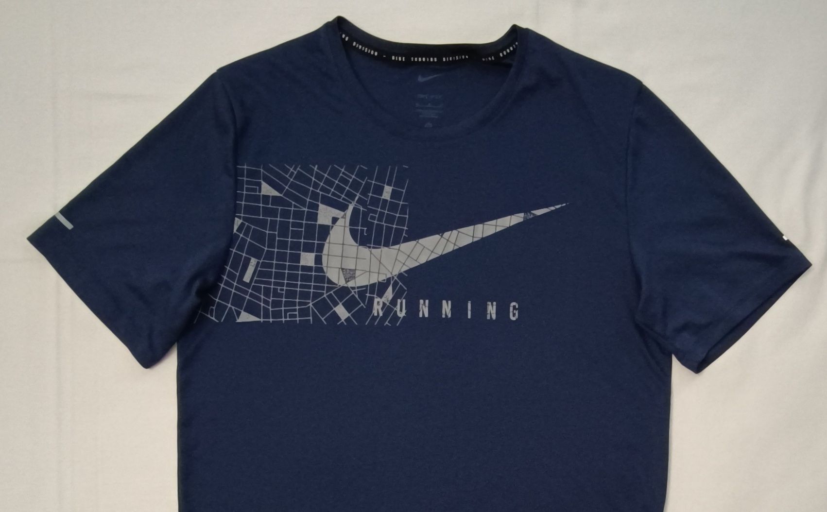Nike DRI-FIT оригинална тениска M Найк спортна фланелка фитнес