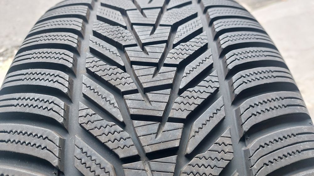 Зимна гума 275/40/20 Hankook Winter I'cept  1 брой