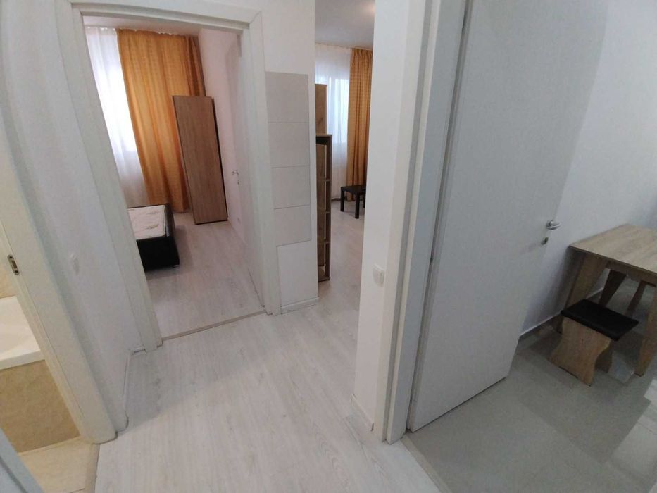 Apartament cu 2 Camere - Balcon - Bucatarie Separata - Parcare - Parc